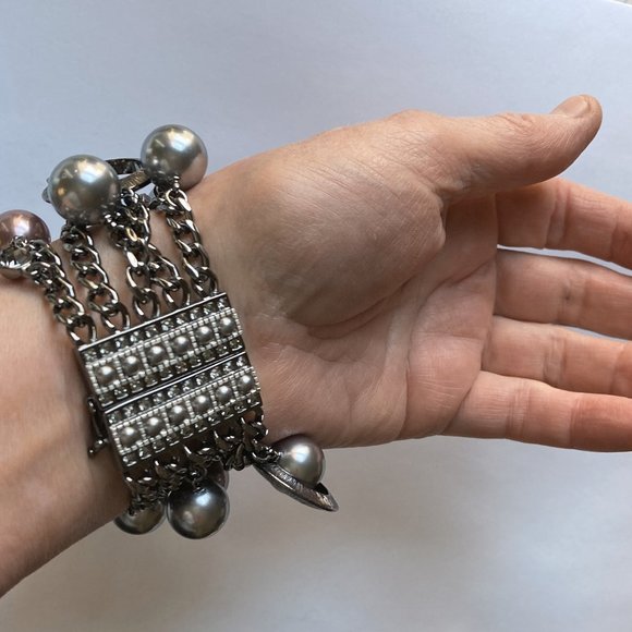 Givenchy Pearl & Circle Bracelet - Picture 7 of 7